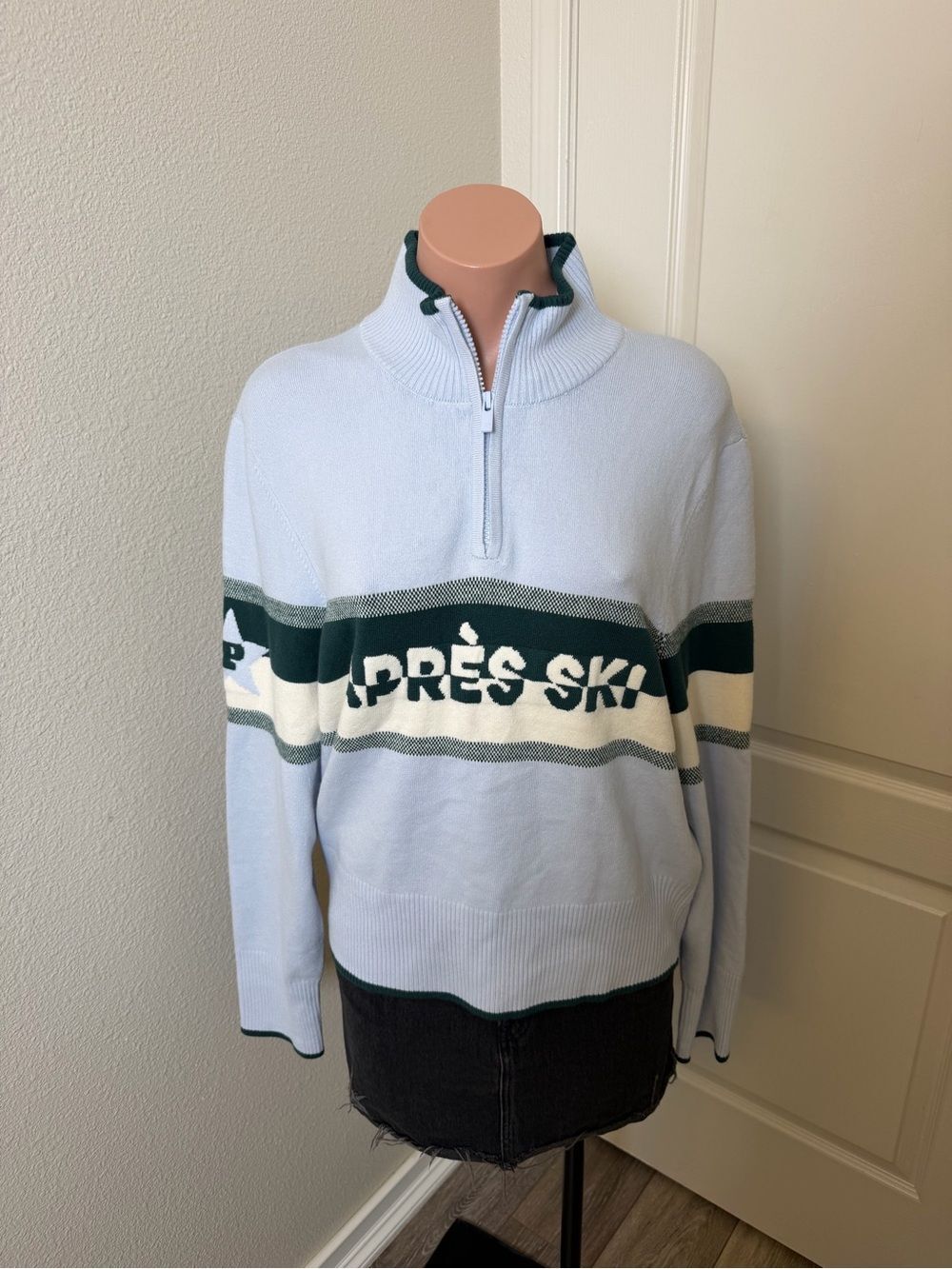 PINK Victoria’s Secret Light Blue Half-Zip Sweater Dark Green Stripe Après Ski